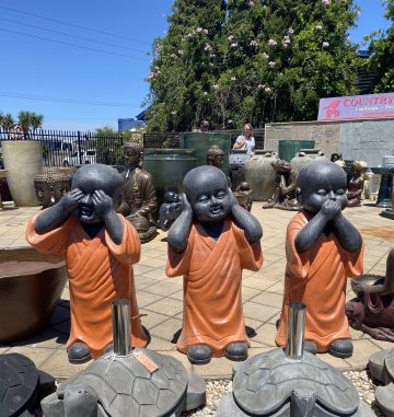 Shaolin Standing Monks