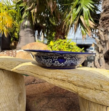 Waterbowl with flowers