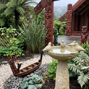 Manu Birdbath 3 Birds